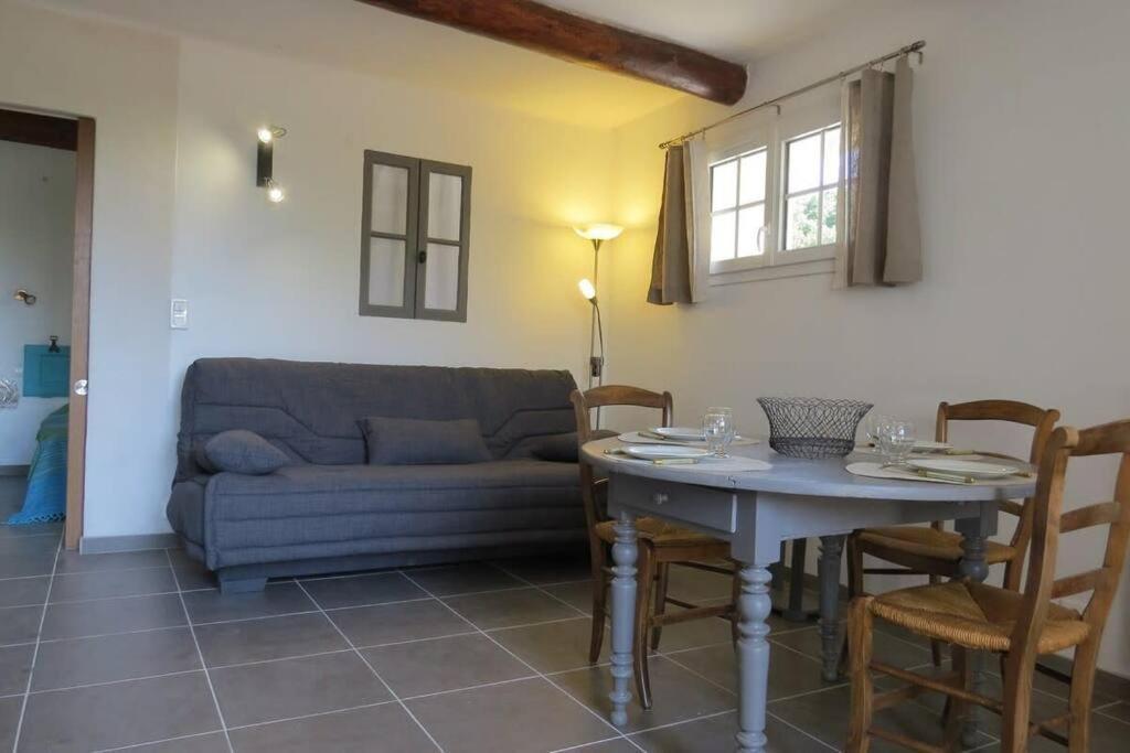 Les Tarraiettes Au Pied Du Luberon * Lourmarin
